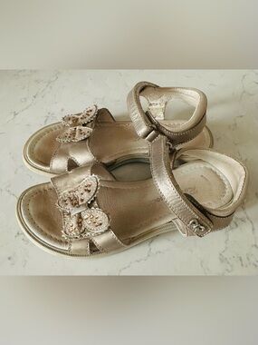 Romagnoli Leather Sandals (Girl’s Size 11)